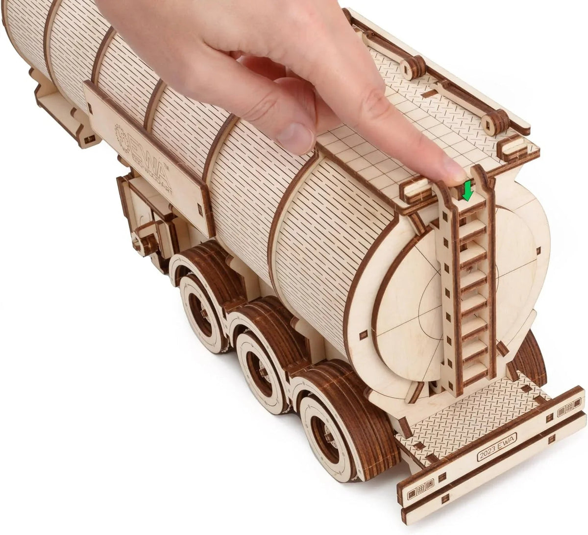 Tank Semitrailer for Road King — Mechanical Wooden Model, 251 Pieces