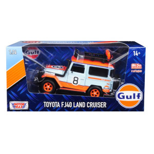 Toyota FJ40 Land cruiser 8 gulf Oil White Limited Edition to 2400 pieces Worldwide 124 Diecast Model car by Motormax