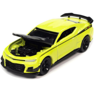 2019 chevrolet camaro Nickey ZL1 1LE Shock Yellow with Matt Black Hood and Stripes Modern Muscle Limited Edition to 14670 pieces Worldwide 164 Diecast Model car by Auto World