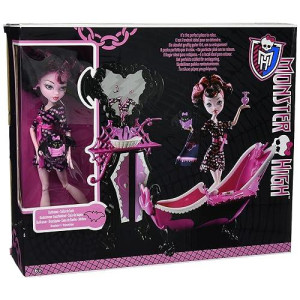 Monster High Draculaura Powder Room Playset With Exclusive Doll
