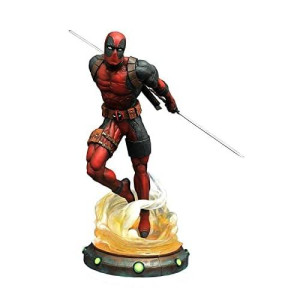 Diamond Select Toys Marvel Gallery: Deadpool Pvc Figure