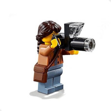 Lego Outdoor Minifigure: Nature Photographer (Female With Long Lens Camera) 60202