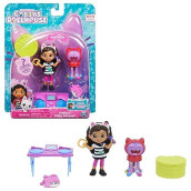 Gabby'S Dollhouse 6062027-1 Gabby?S Dollhouse, Kitty Karaoke Set Mit 2 Spielzeugfiguren, 2 Zubeh?Rteilen, ?Berraschungsbox Und M?Belst?Ck, Kinderspielzeug