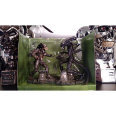 Mcfarlane Toys Movie Maniacs Series 5 Deluxe Boxed Set Alien Predator