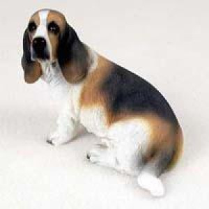 Conversation Concepts Basset Hound Figurine