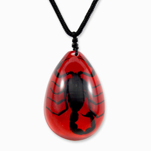 Realbug Black Scorpion Necklace Red Large