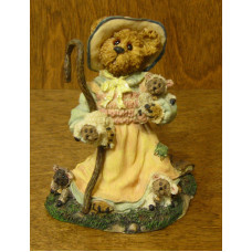 Boyds Classic Bearytales 2453 Lil Bear Peepgot Sheep