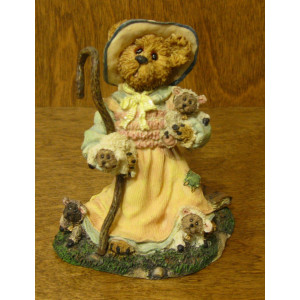 Boyds Classic Bearytales 2453 Lil Bear Peepgot Sheep