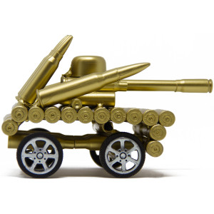 Stephanie Imports Vintage Tank Decor Bullet Shell Casing Military Tank With Functional Wheels Model Tank Pendant For Pho