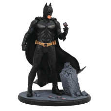 Diamond Select Toys Dc Movie Classic Gallery The Dark Knight Batman Pvc Diorama Figure Black Gold 9 Inches