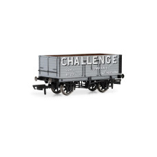 Hornby R60193 7 Plank Wagon Challenge Coal Company Era 3 Freight Wagons